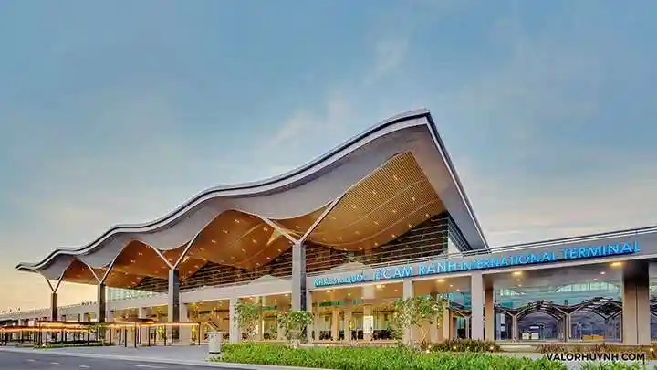 06 airport steel structure min